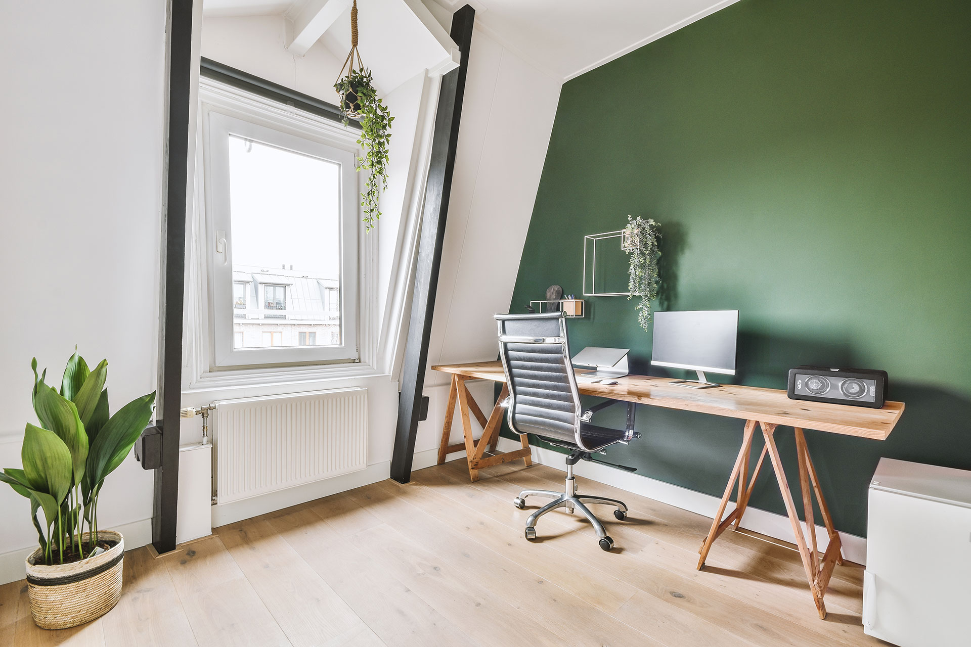 You are currently viewing Turnkey vs Phased Interiors: What’s Better for Your 2 BHK in Mumbai?